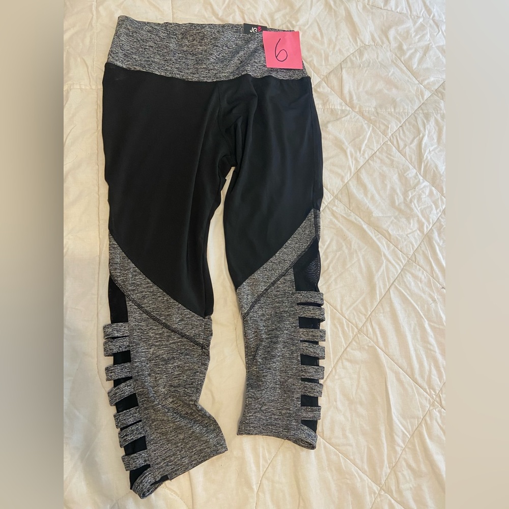 JGX Performance Capri Mesh Yoga Leggings